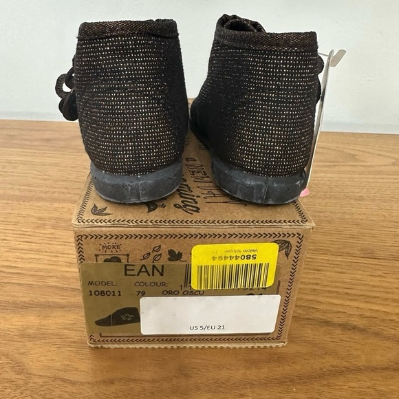Cienta Girls Chukka Boots Glittery Brown Size 5 are NEW WITH TAGS - Picture 3 of 6